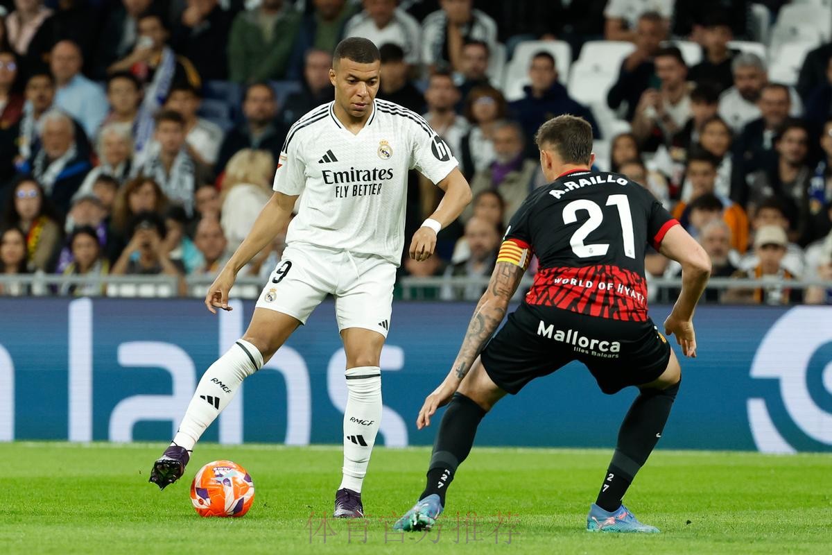 西甲-阿扎尔94分钟幸运绝平!皇马2-2 落后马竞2分